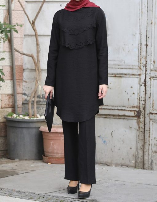 Black_tunic_and_pant_suit