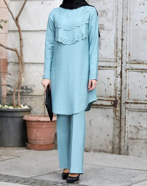 Blue_tunic_and_pant_suit